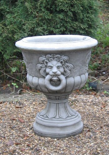 KUV6 Lion Vase KUV6 Lion Vase